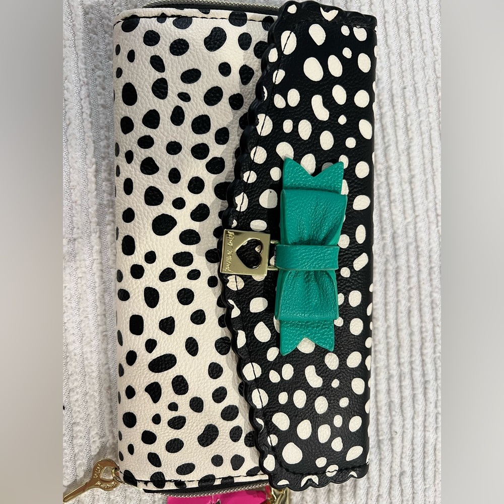 Betsy johnson wristlet